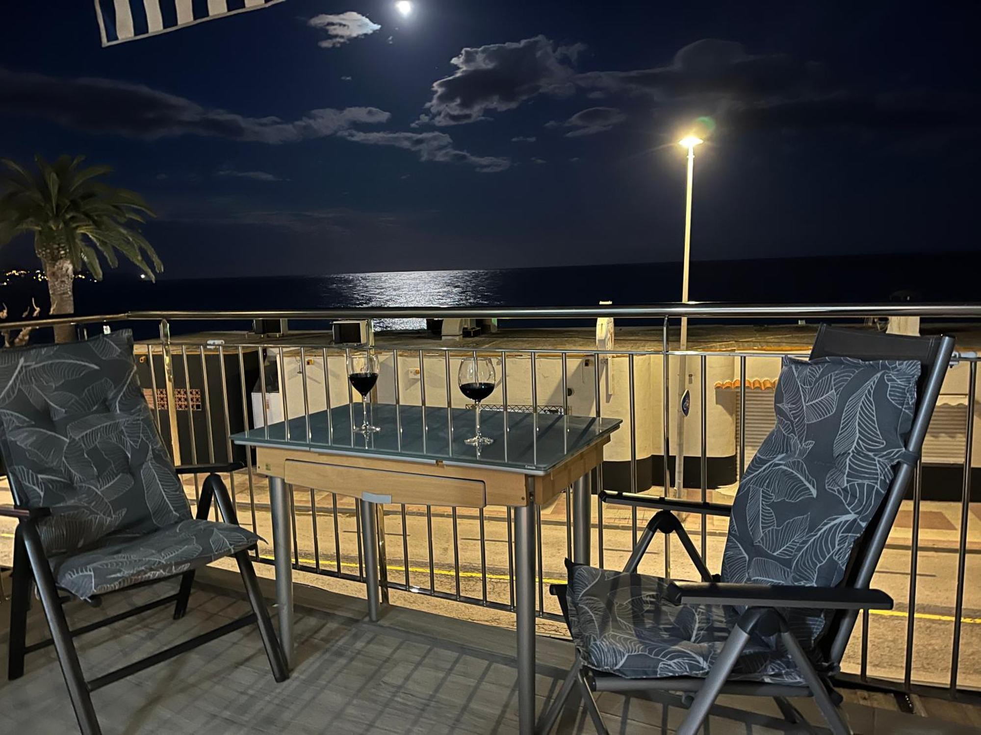 בלאנס Estudio Con Impresionantes Vistas Al Mar מראה חיצוני תמונה
